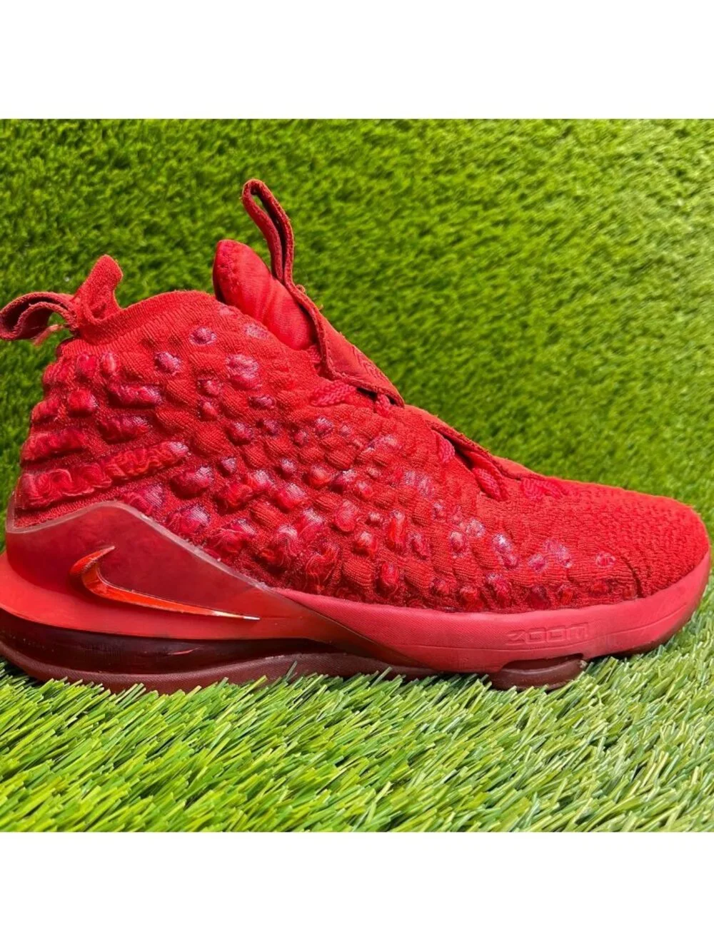 Nike LeBron 17 Boys Size 7Y Red Athletic Running Basketball Shoes Sneakers